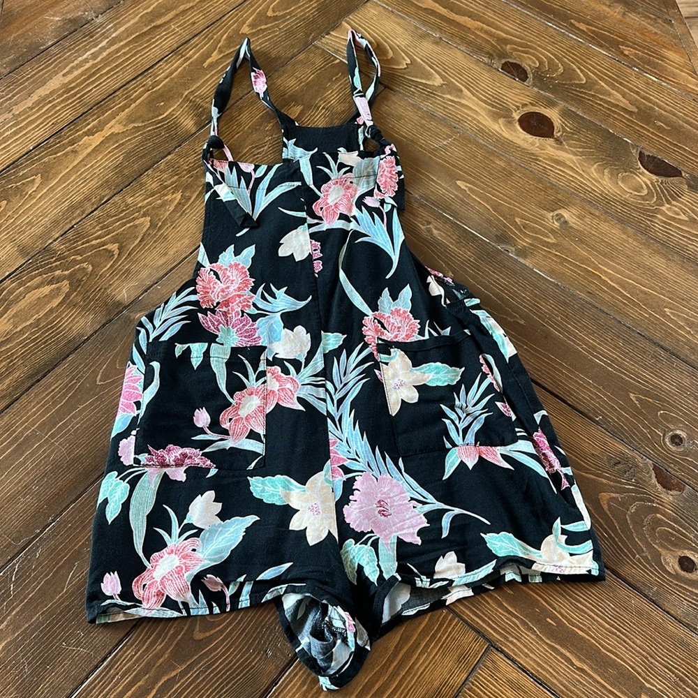 Women’s XS black floral romper with adjustable tie straps